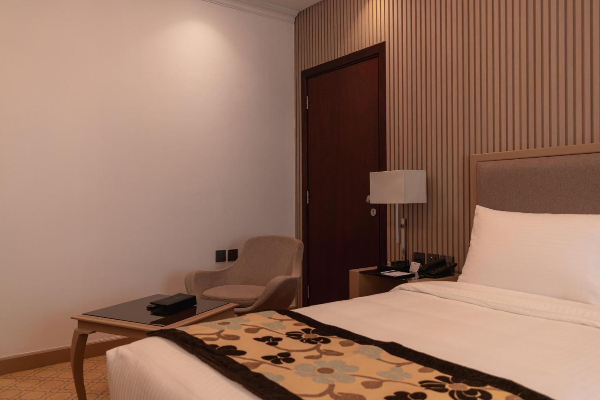 Best Western Plus Jeddah Hotel Madinah Road Luaran gambar